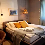 Ironhill Apartmanhaz * Vonyarcvashegy