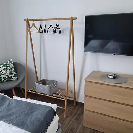 Ironhill Apartmanhaz * Vonyarcvashegy