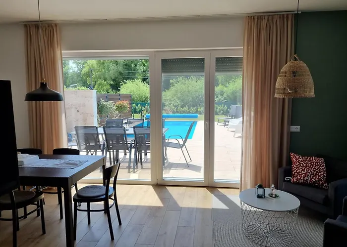 Ironhill Apartmanhaz Daire Vonyarcvashegy