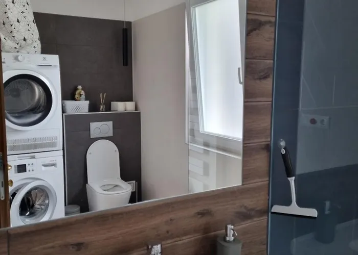 Ironhill Apartmanhaz 公寓 *