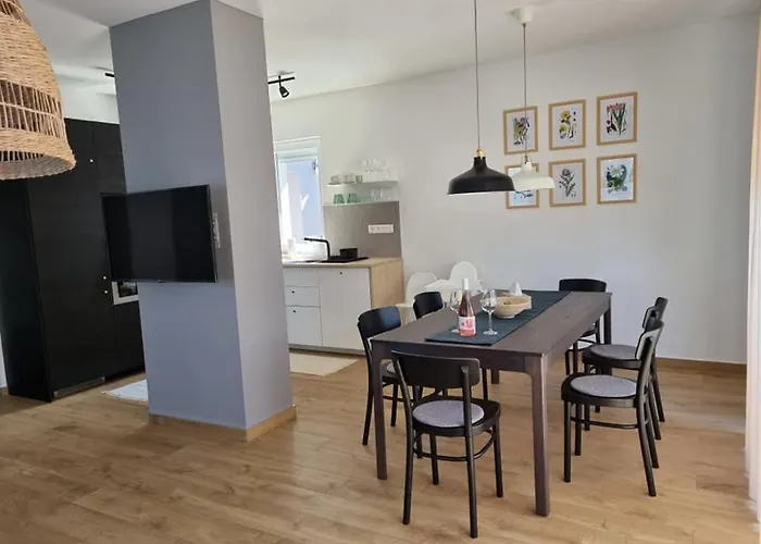 公寓 Ironhill Apartmanhaz 沃尼奥尔茨沃什海吉