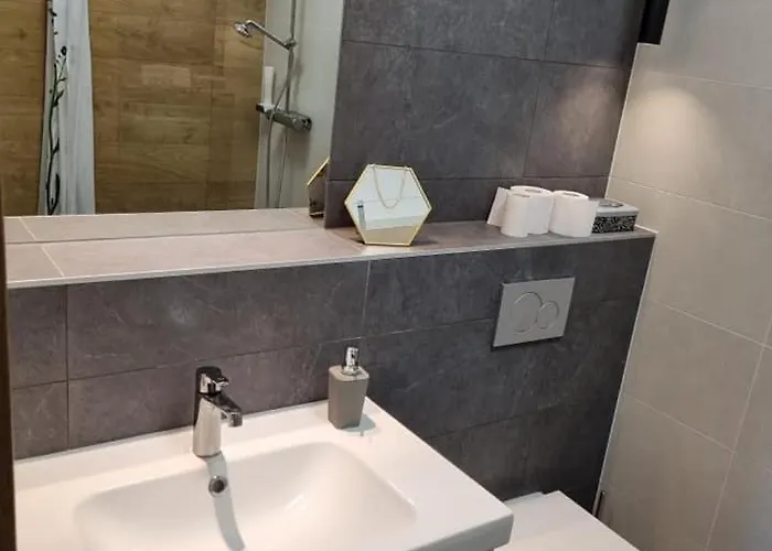 Ironhill Apartmanhaz *