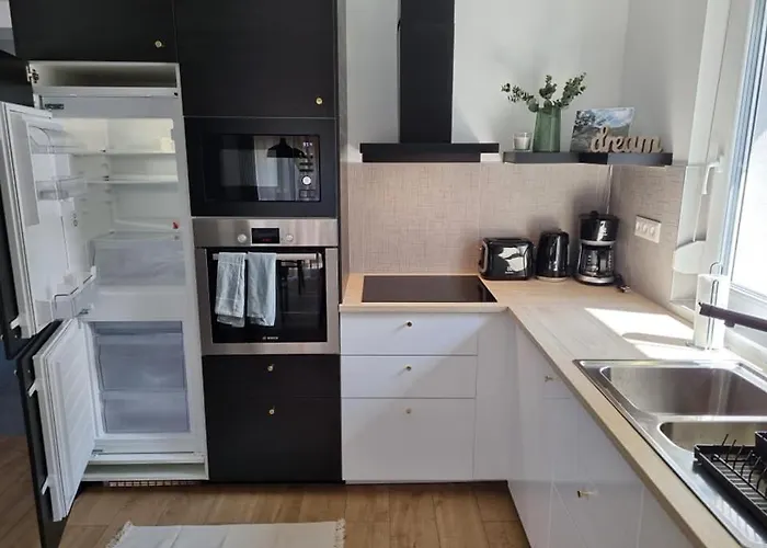 Ironhill Apartmanhaz 沃尼奥尔茨沃什海吉
